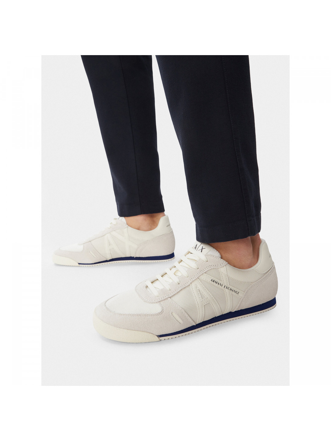 Sneakersy Armani Exchange XM002616 AF22755 M0344 Bílá